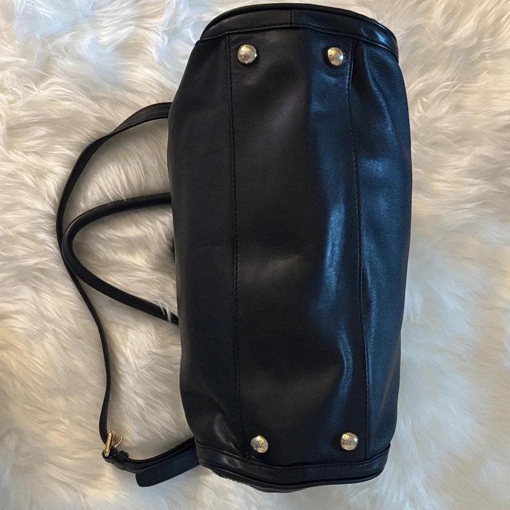 Michael Kors Hudson Black leather tote with Gold Accents-excellent condition! - Picture 6 of 12